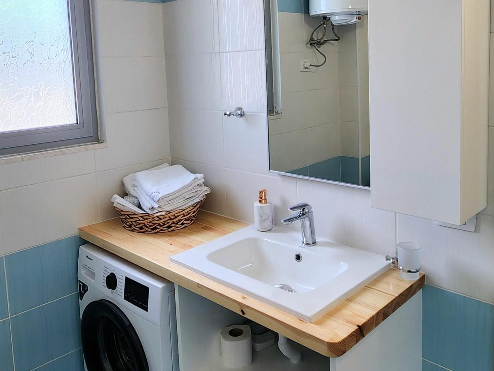 Avalona Apartment 2 Vlorë Екстериор снимка